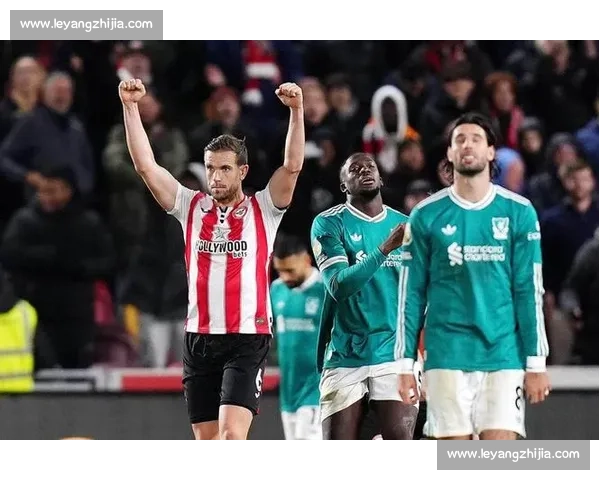 英超卫冕 4 连败 4 度上演:利物浦独占 2 次陷下滑泥潭